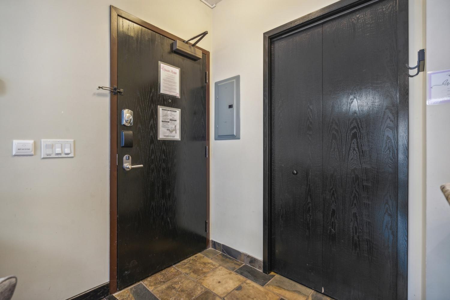 Cozy One Bedroom Condo With Indoor Pool And Hottub Canmore Buitenkant foto
