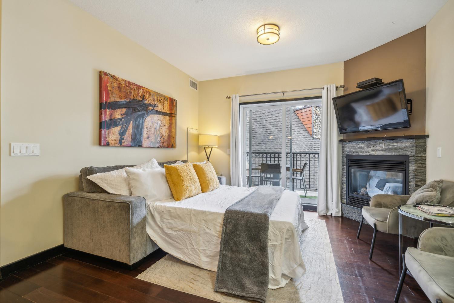 Cozy One Bedroom Condo With Indoor Pool And Hottub Canmore Buitenkant foto