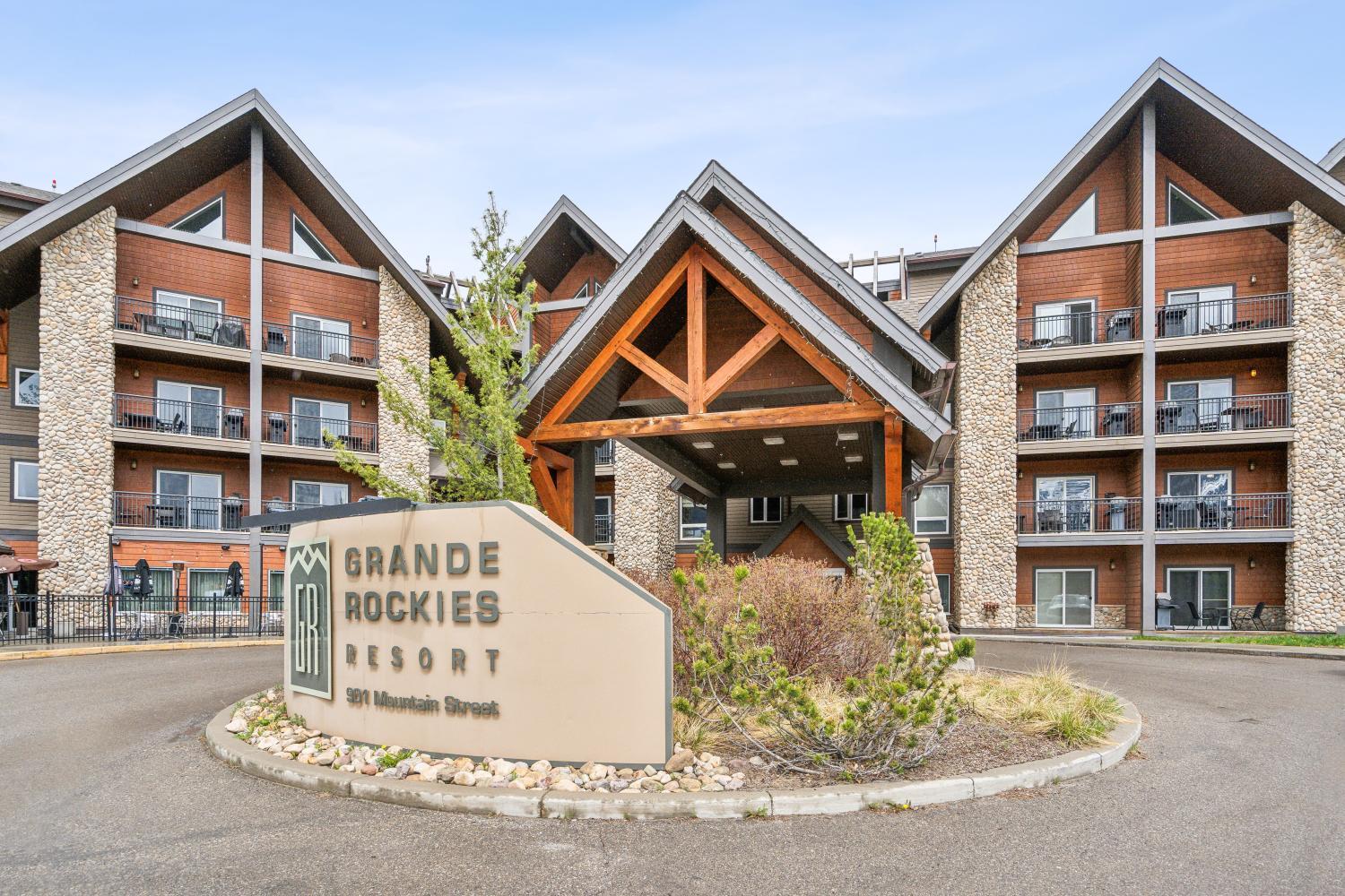 Cozy One Bedroom Condo With Indoor Pool And Hottub Canmore Buitenkant foto